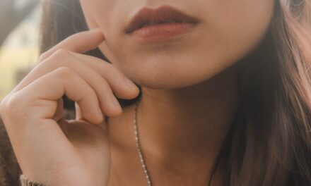 Barwniki do makijażu permanentnego ust – piękny i wyrazisty efekt od Hanami